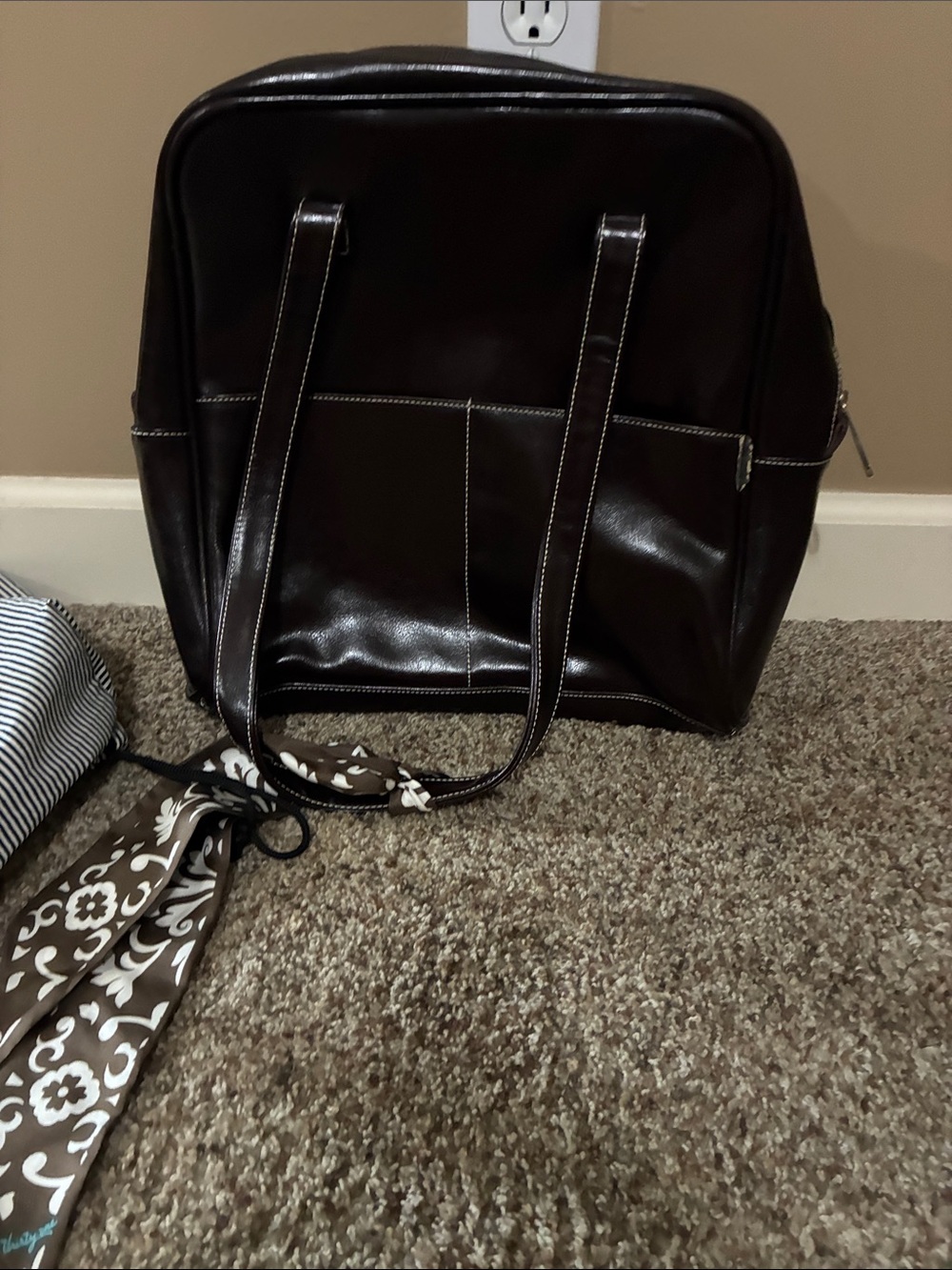thirty-one Dark Brown Leather-Style Carry Bag
